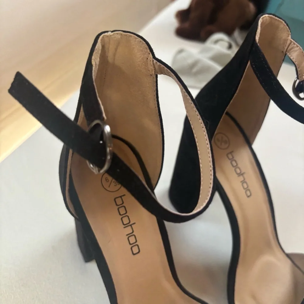 Boohoo Black Women's Heeled Sandals